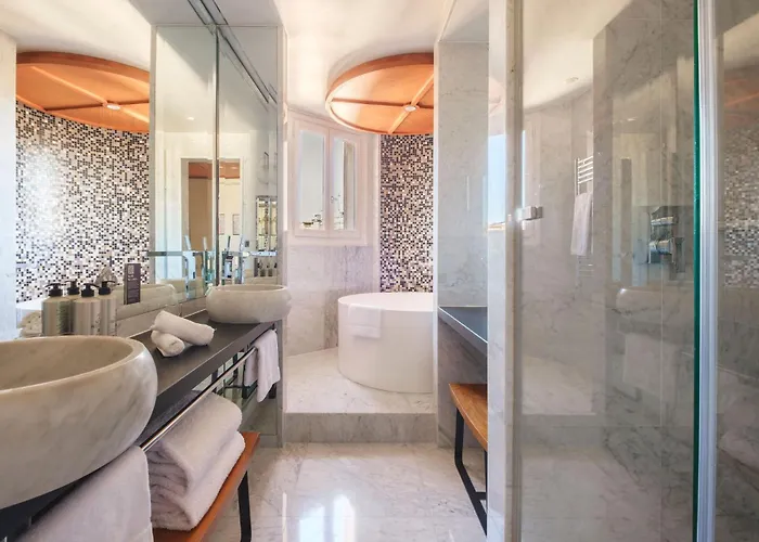 Hotel Montalembert