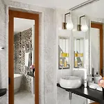 Hotell Montalembert 5*