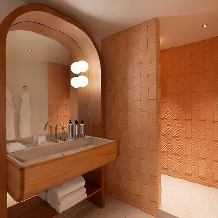 Montalembert Paris